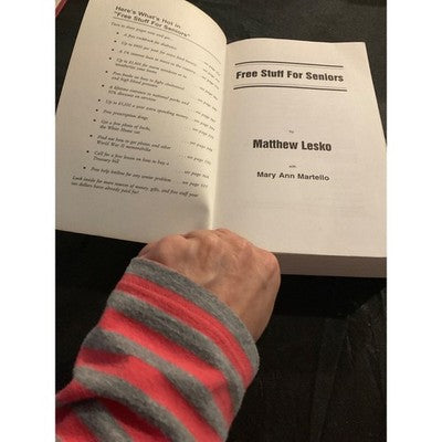 Free Stuff for Seniors by Matthew Lesko 1997 1st Ed Money Help Guide Grandparent