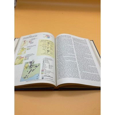 1961 World Book Encyclopedia Vol 18 "U-V", Vintage Hardcover, Field Enterprises