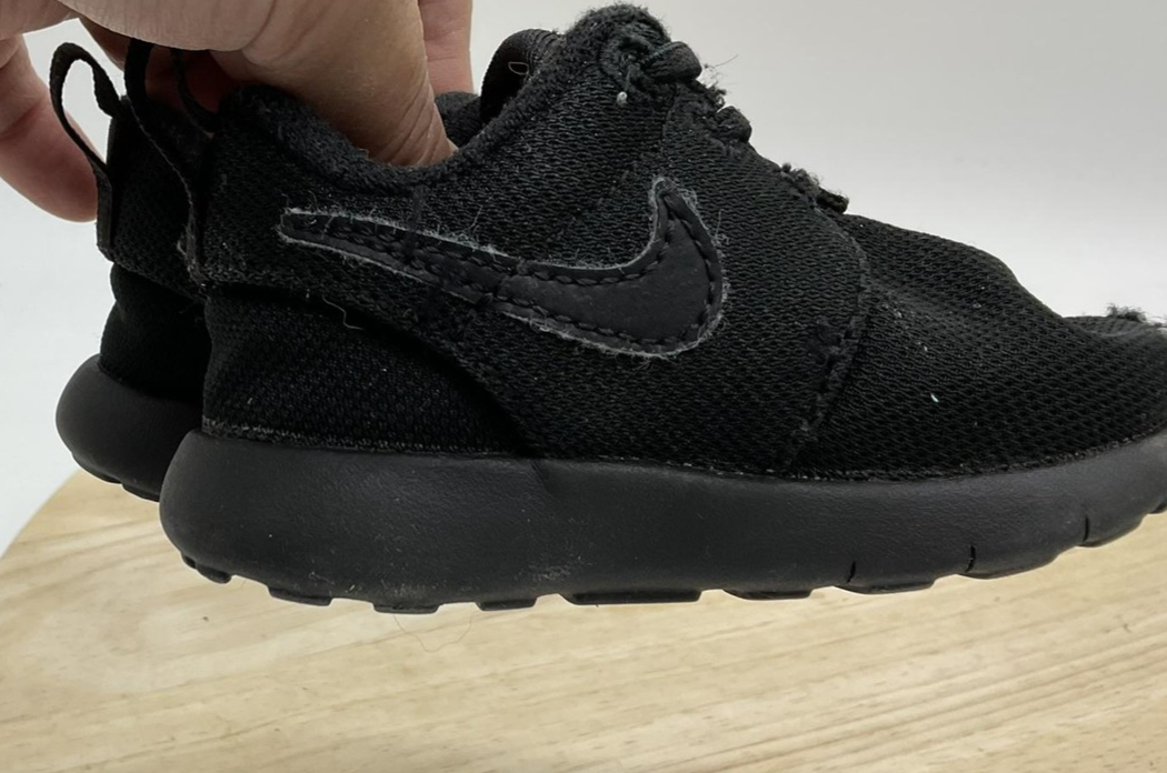 Nike Roshe One Shoes Toddler Size 4C Black Triple Black Mesh 2016 749427-010