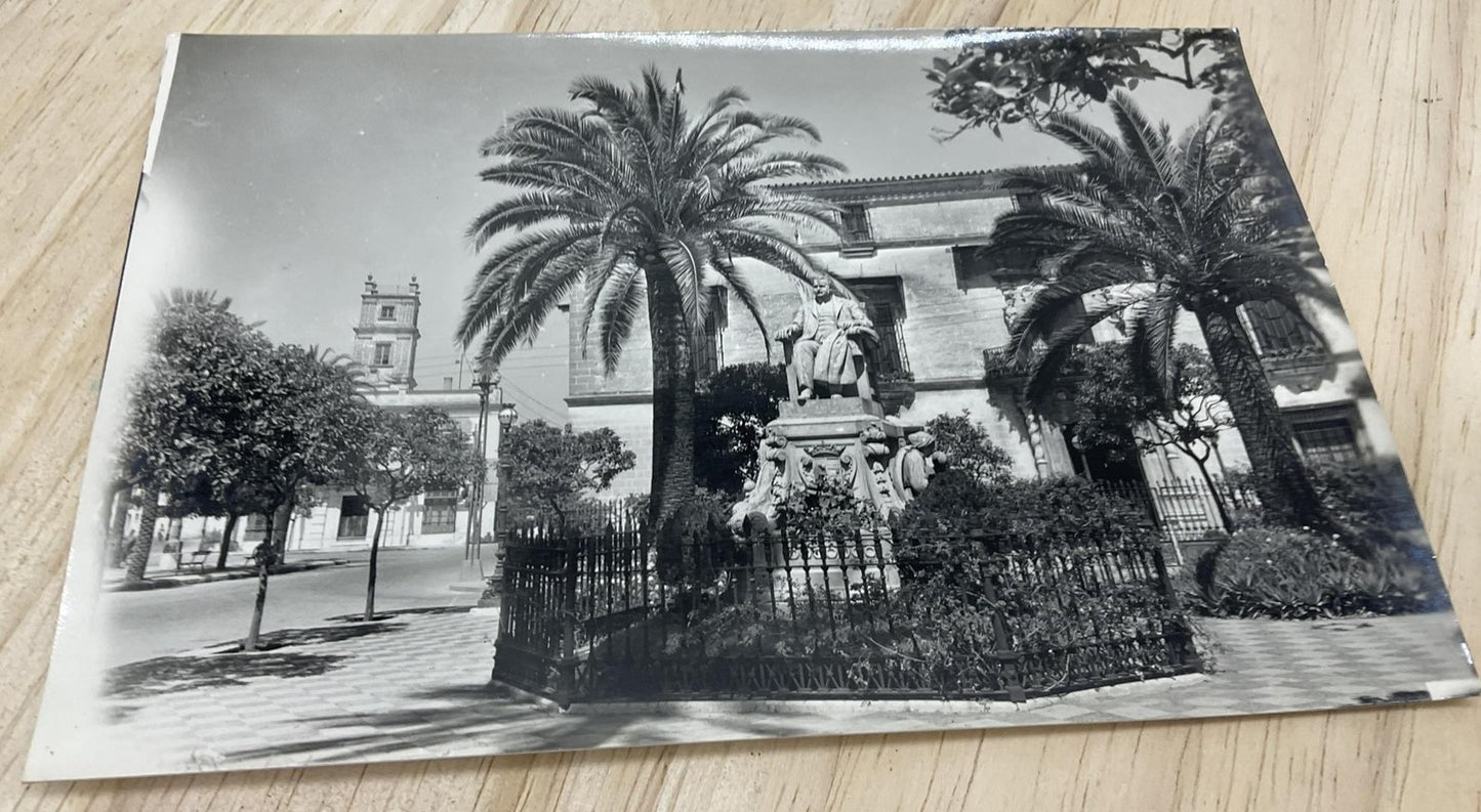 Vintage Jerez De La Frontera Estatua Marques Domecq B&W Postcard Std 5.5x3.5 In