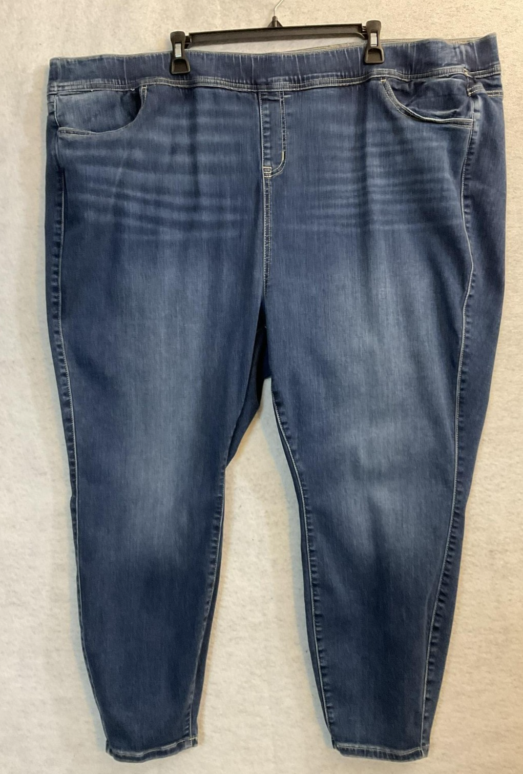Torrid Jeans Womens 5S Blue Medium Wash Lean Jean Super Soft Jegging Stretch