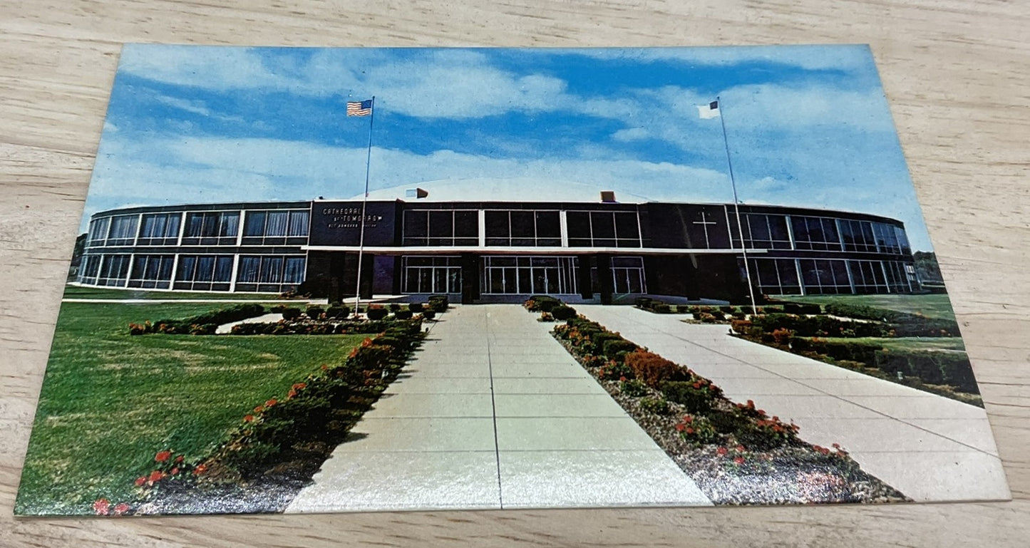 Vintage Cathedral Of Tomorrow Cuyahoga Falls Ohio Tichnor Postcard 5.5x3.5 In