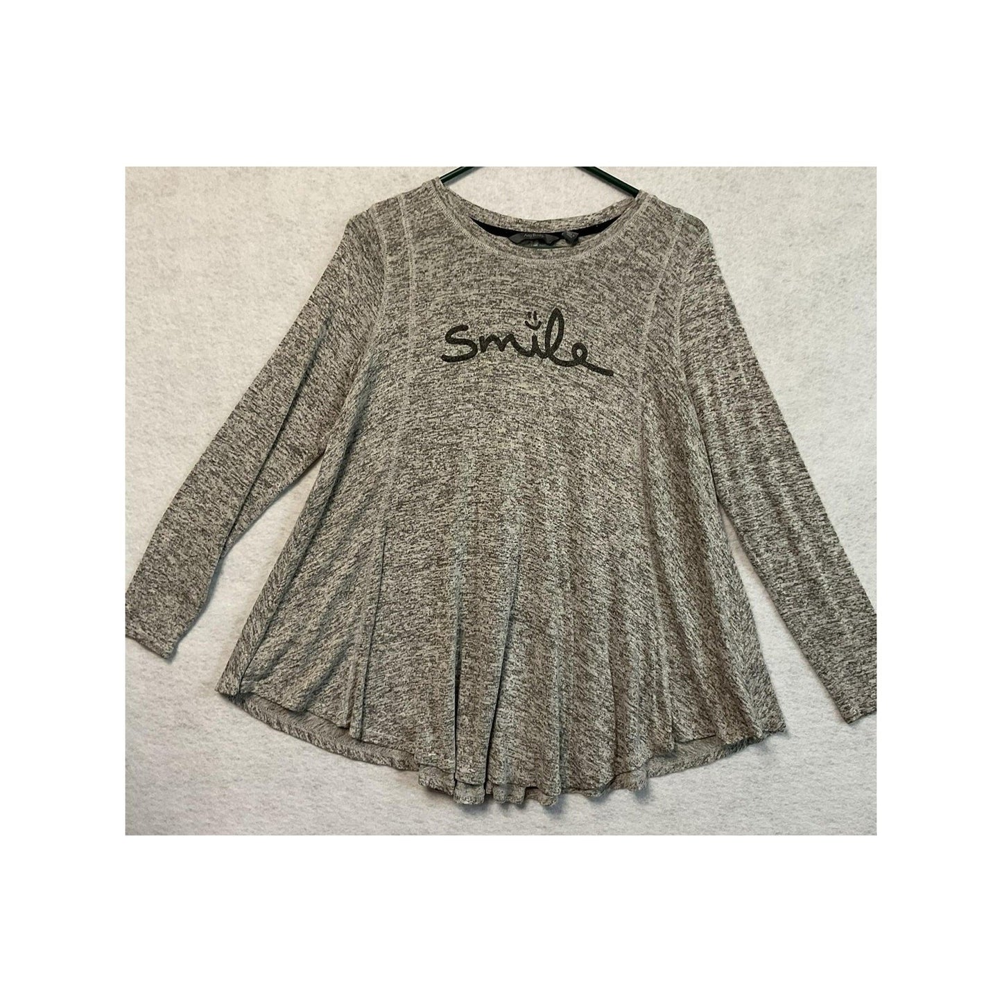 AnyBody Shirt Womens XS Gray Heather Long Sleeve Smile Graphic Swing Tunic