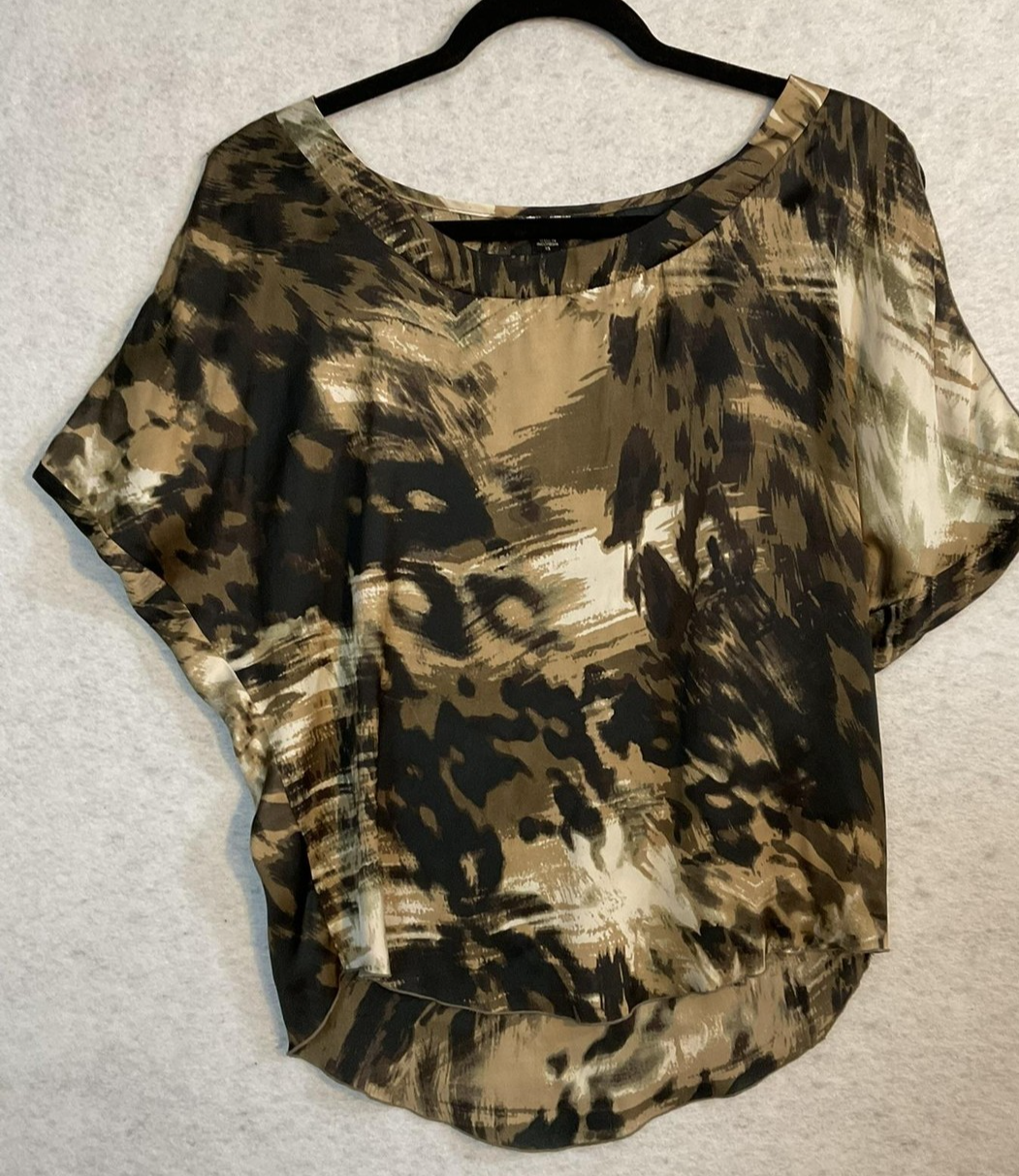 Guess Blouse Womens XS Brown Animal Print Dolman Sleeve Scoop Neck Lightweight