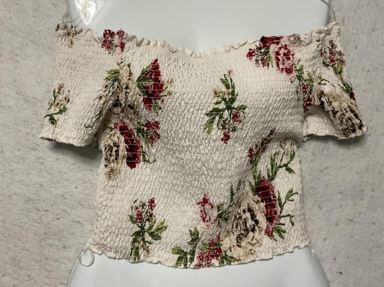 Feathers Blouse Womens Size L White Floral Off Shoulder Smocked Crop Top Stretch