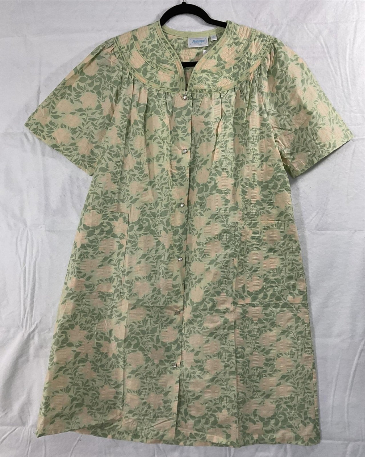National Robe Womens Large Green Floral Short Sleeve Button Kaftan Housecoat