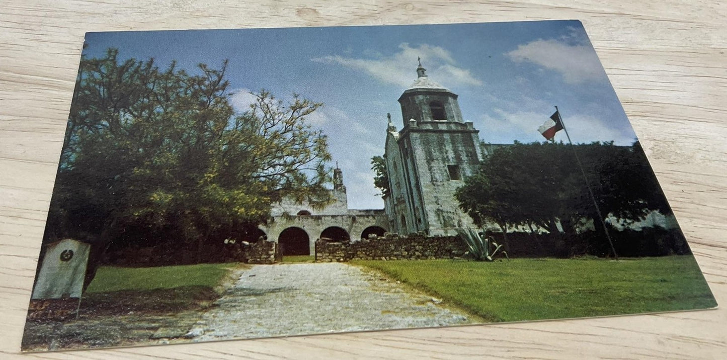 Vintage Mission Espiritu Santo Goliad Texas Photochrome Postcard 5.5x3.5 In