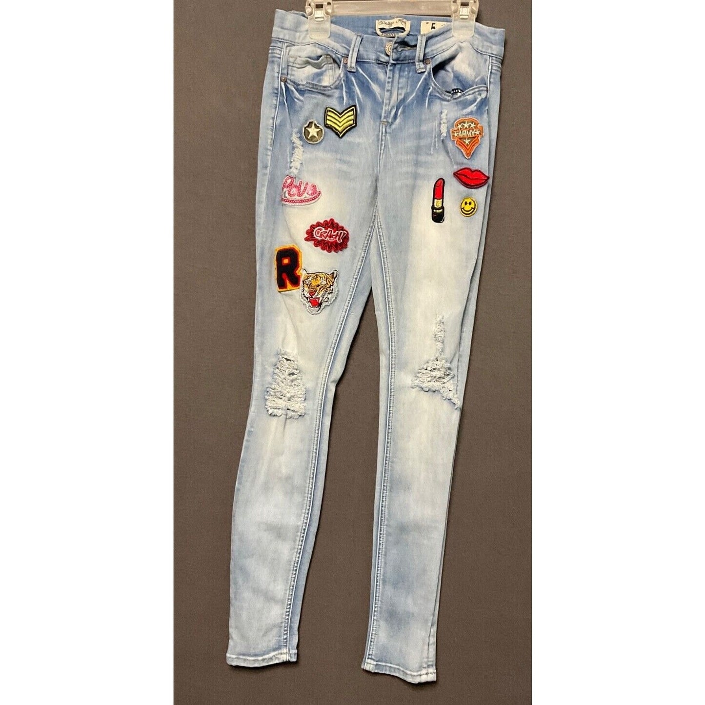 Indigo Rein Forever Jeans Size 5 Light Wash Skinny Ankle Patch Distressed Fun