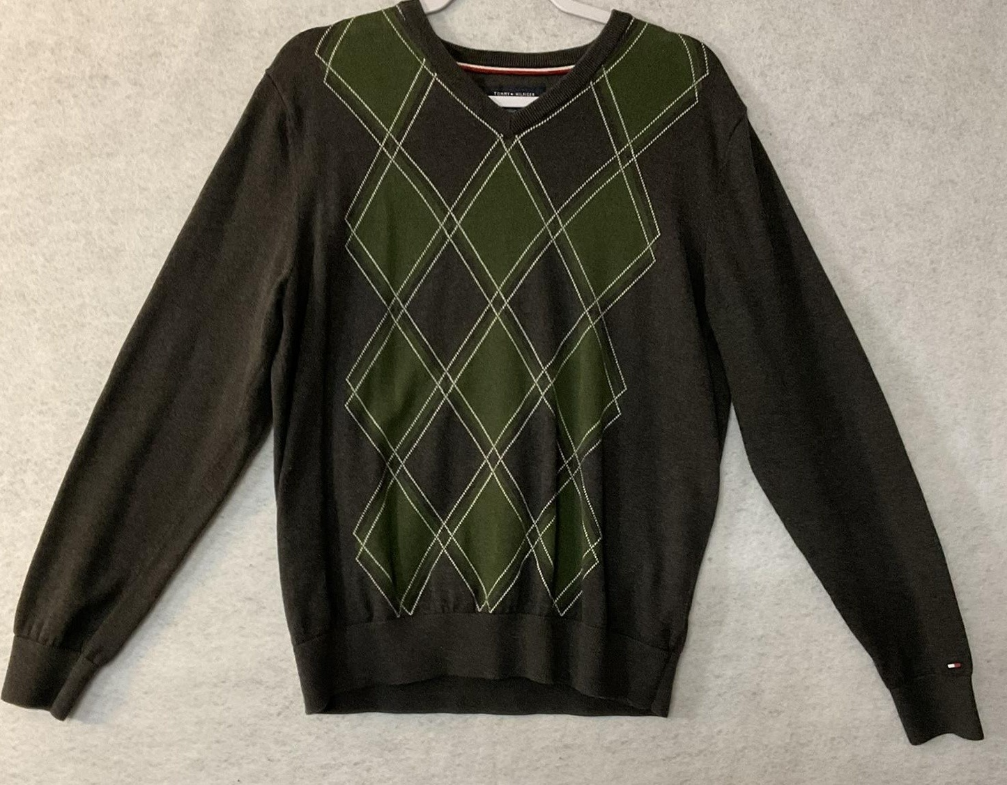 Tommy Hilfiger Mens Sweater Large Gray Argyle V Neck Pullover Knit Top Logo