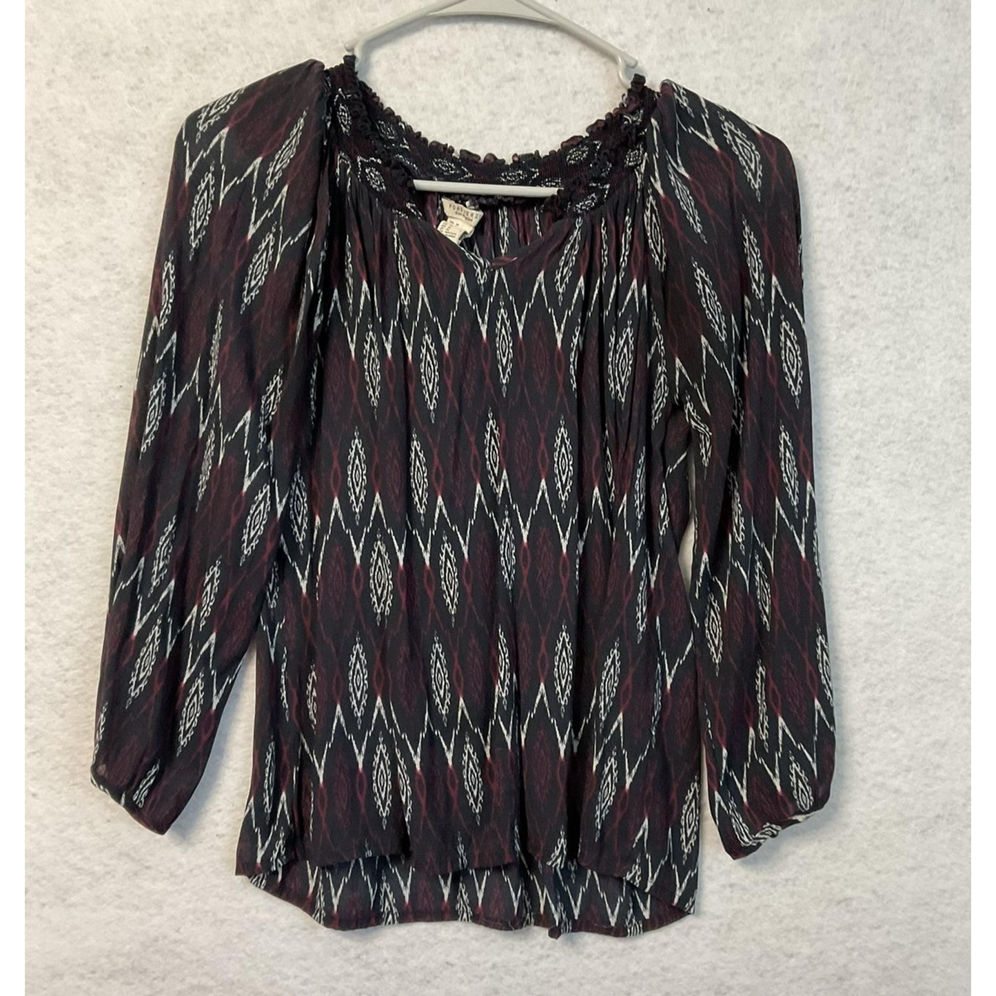 Forever 21 Blouse Womens Medium Black Red Ikat Print Boho Peasant Top 3/4 Sleeve