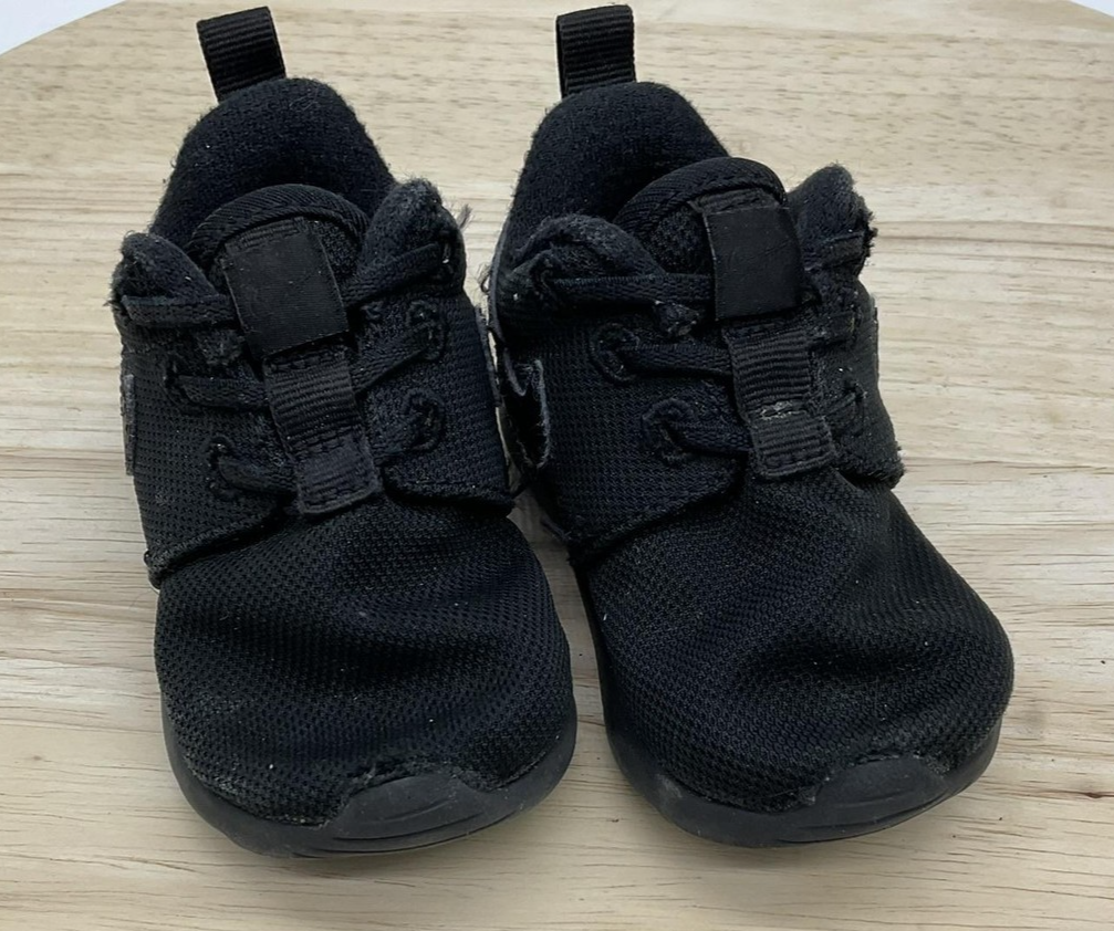 Nike Roshe One Shoes Toddler Size 4C Black Triple Black Mesh 2016 749427-010