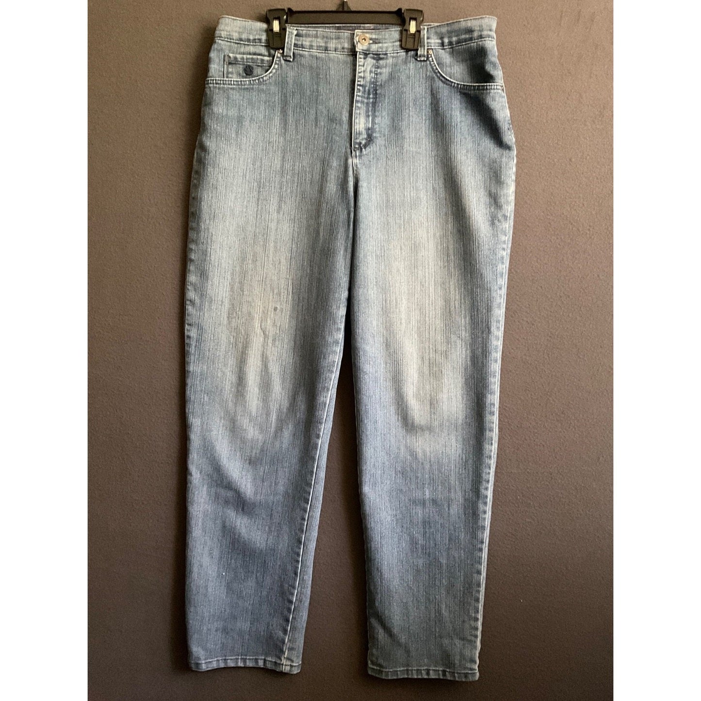 Gloria Vanderbilt Amanda Jeans 14 Average Light Wash Faded Front