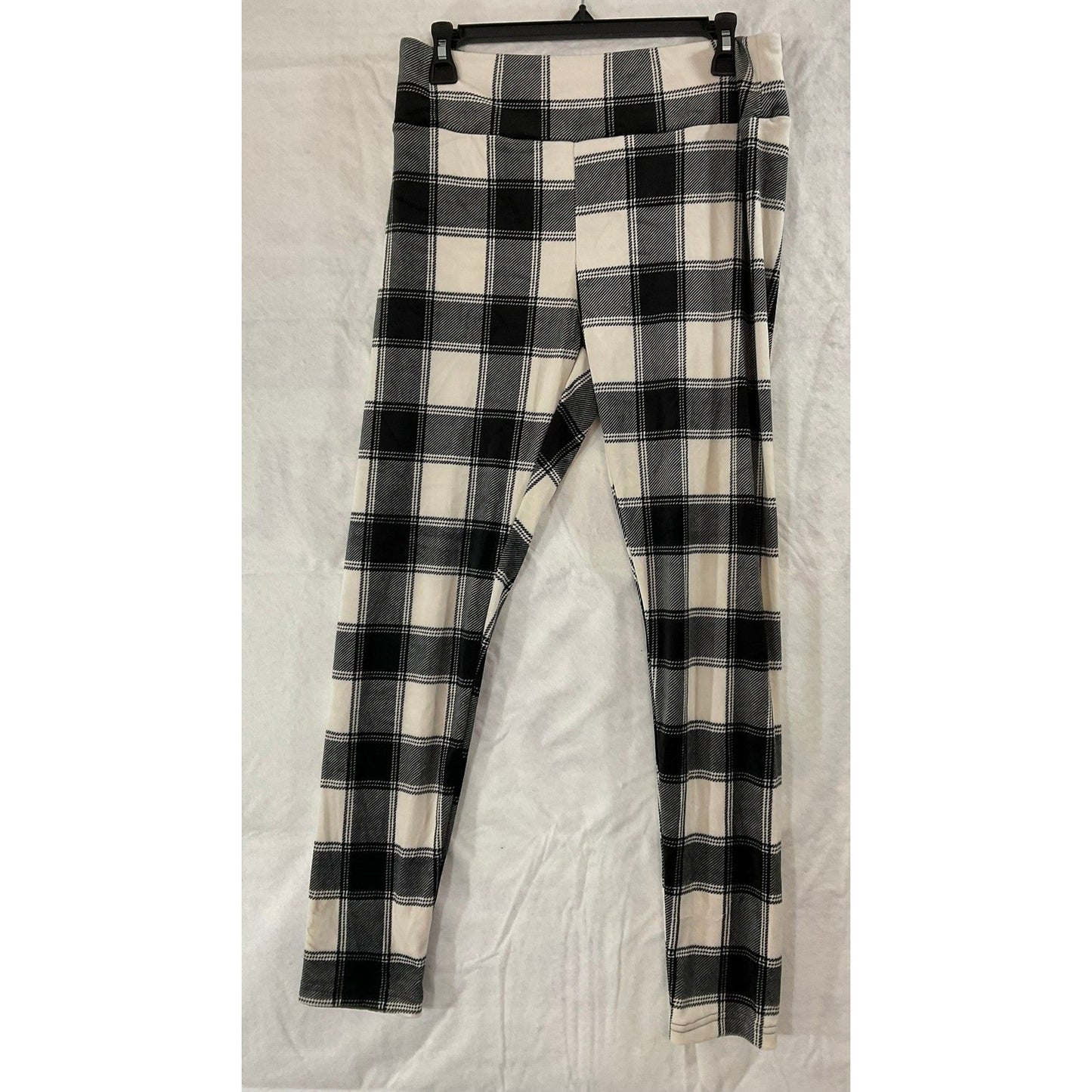 No Boundaries Velour Leggings Women XL Black White Buffalo Plaid Super Plush NEW