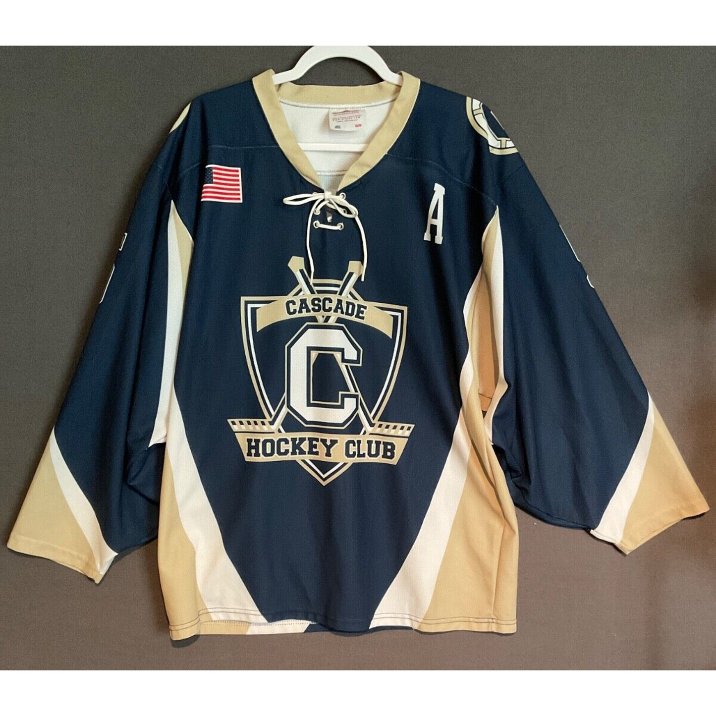 Cascade Hockey Club Jersey M/M 1/4 Lace Up Retro Adult Navy Beige "A" Pitzer #5