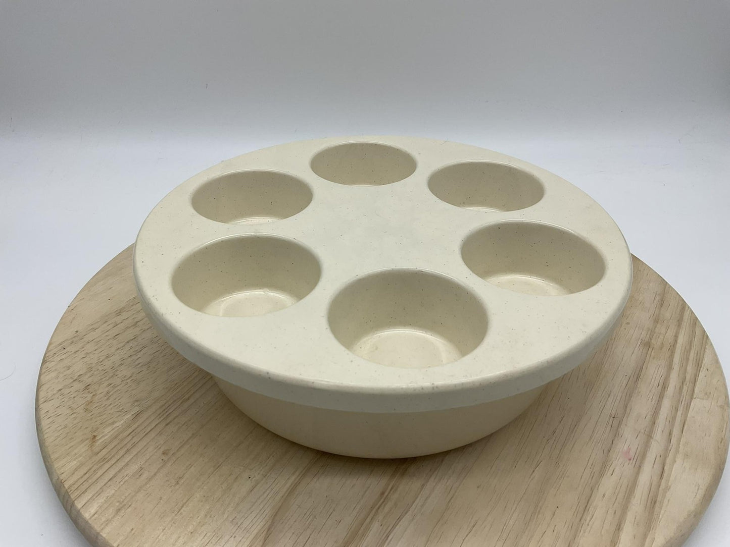 Microware Bundt Ring Cake Mold Pan 10 In Beige 2 Piece USA Microwave Bakeware