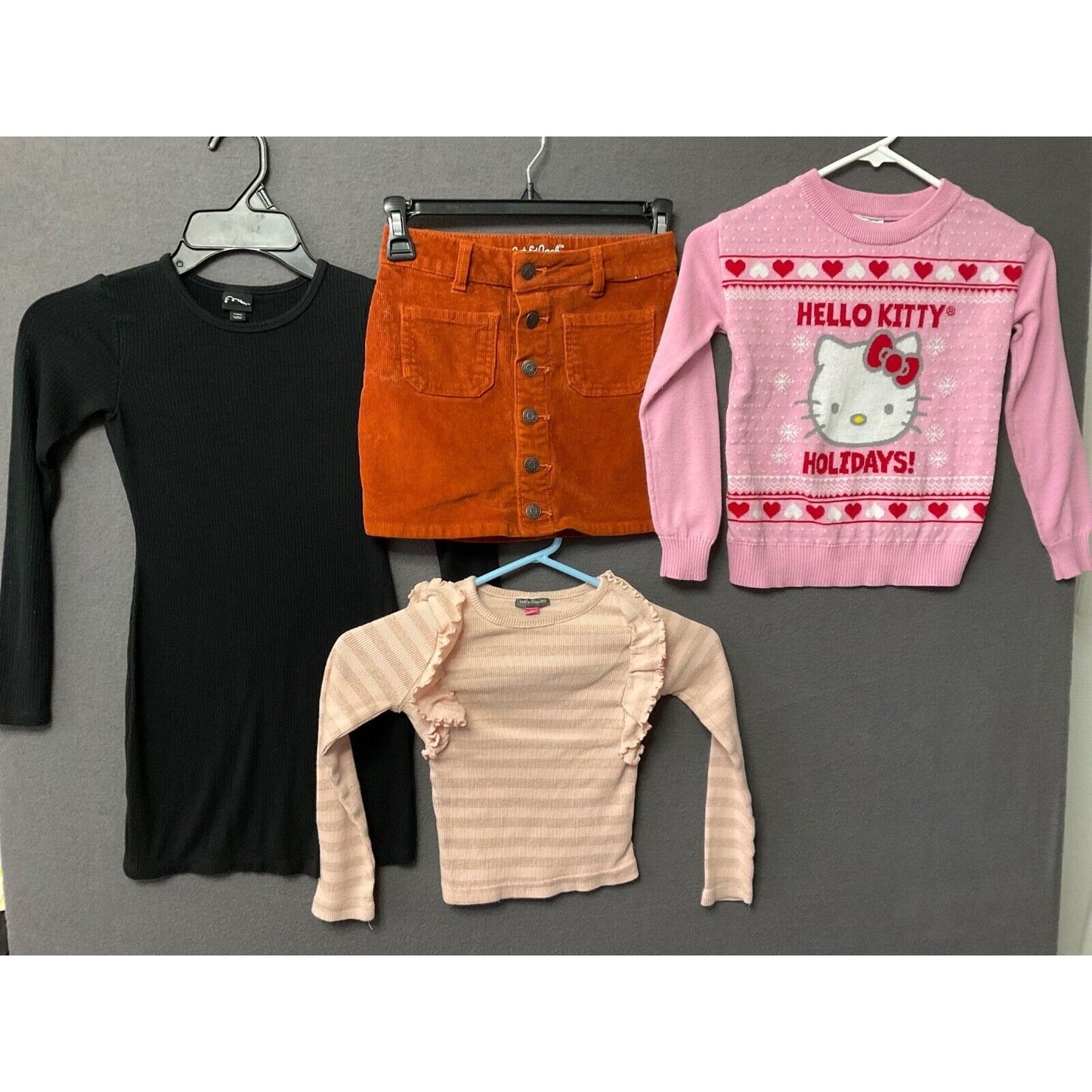 Girls Lot of 4: Hello Kitty Sweater Vince Camuto Top Cat & Jack Skirt Art Class