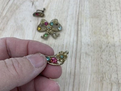 Vintage Bow Brooch Screw Back Earrings Set Rhinestone Pearl Gold Tone Pastel