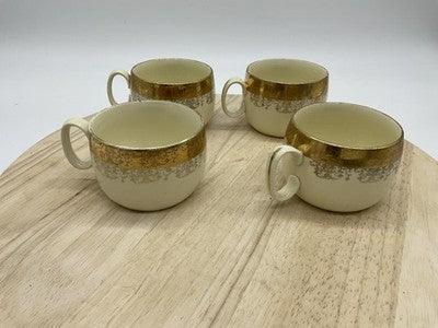 Vintage Sabin Crea-O-Gold Tea Cups Set Of 4 Beige 22K Gold Trim Pictorial Scene