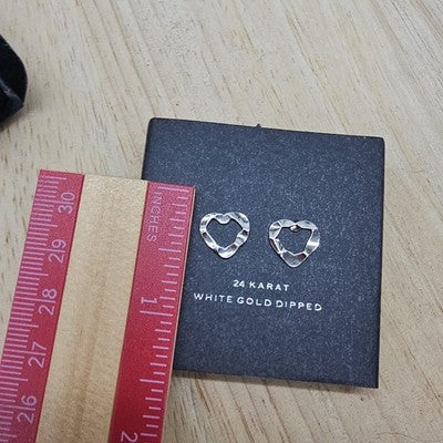 Secret Box New York Heart Stud Earrings Womens 24K White Gold Dipped Silver