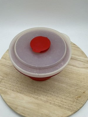 Pampered Chef Red Silicone Microwave Popcorn Popper Collapsible Vented Lid