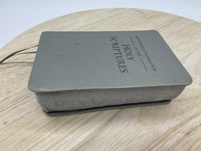 New World Translation of the Holy Scriptures Bible Softcover Jehovah's Witness