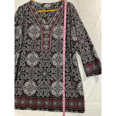 JM Collection Tunic Top Women 2X Black Burgundy Medallion Rhinestone Blouse