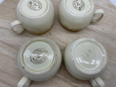 Vintage Sabin Crea-O-Gold Tea Cups Set Of 4 Beige 22K Gold Trim Pictorial Scene