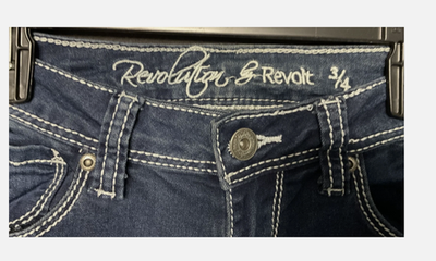 Revolution & Revolt Jeans Womens 3/4 Skinny Distressed Paint Splatter Juniors