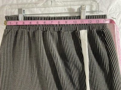 Evaless Skort Womens Medium Black White Striped Knit Short Pull On Elastic Waist