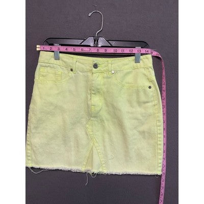 The Style Between Us Greenish Yellow Denim Mini Skirt Raw Hem Size Small