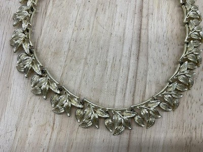 Necklace Gold Tone Leaf Collar Statement Nature Vintage Chain 17" Womens Jewelry