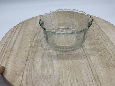 VTG Clear Glass Scalloped Edge Serving Bowl Round Small Dessert Dip Dish Kitchen