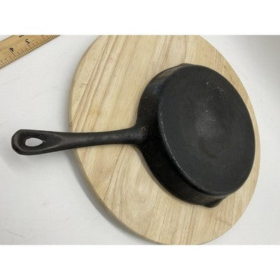 Cast Iron Skillet Frying Pan 2 Pour Spouts Rustic Kitchen Cookware Camping VTG