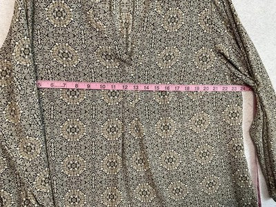 Tahari size 1X Brown Abstract V neck Elegant Soft Relaxed Blouse Office Career