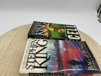 Lot 2 Stephen King Bag Of Bones Cell Adult Horror Paperback Novels Books Fiction
