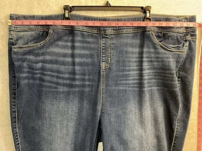 Torrid Jeans Womens 5S Blue Medium Wash Lean Jean Super Soft Jegging Stretch