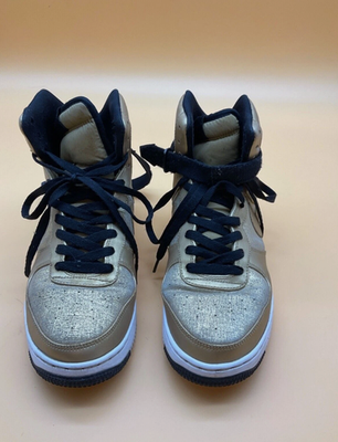 Nike Air Force 1 Shoes Womens Size 8 Gold Black Metallic Sneakers 395751-701