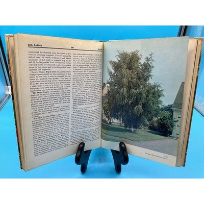 New Illustrated Encyclopedia of Gardening Vol 2 by T.H. Everett Vintage Hardcove