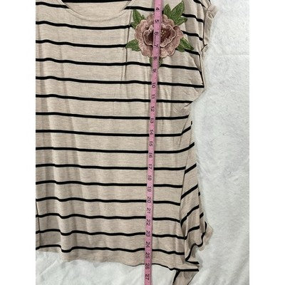 Olivia Blu Shirt Womens Large Beige Stripe Floral Embroidered Side Tie Hem