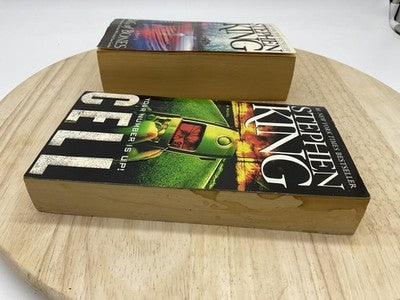 Lot 2 Stephen King Bag Of Bones Cell Adult Horror Paperback Novels Books Fiction