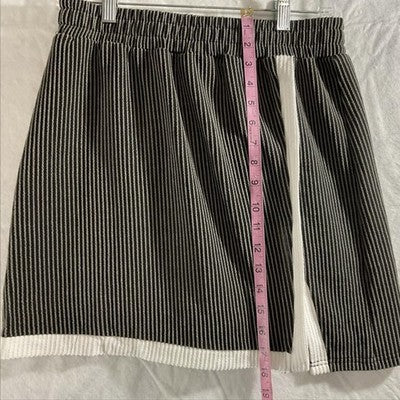 Evaless Skort Womens Medium Black White Striped Knit Short Pull On Elastic Waist