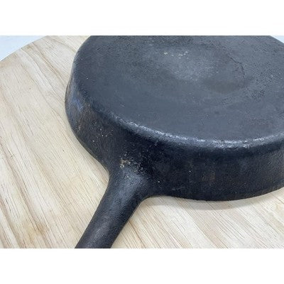 Cast Iron Skillet Frying Pan 2 Pour Spouts Rustic Kitchen Cookware Camping VTG