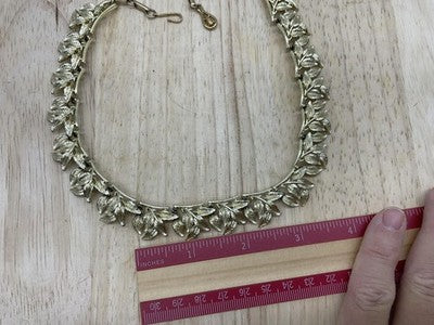 Necklace Gold Tone Leaf Collar Statement Nature Vintage Chain 17" Womens Jewelry