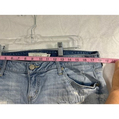 Torrid Denim Shorts Womens 14 Light Wash Distressed Frayed Hem Summer Casual