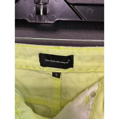 The Style Between Us Greenish Yellow Denim Mini Skirt Raw Hem Size Small