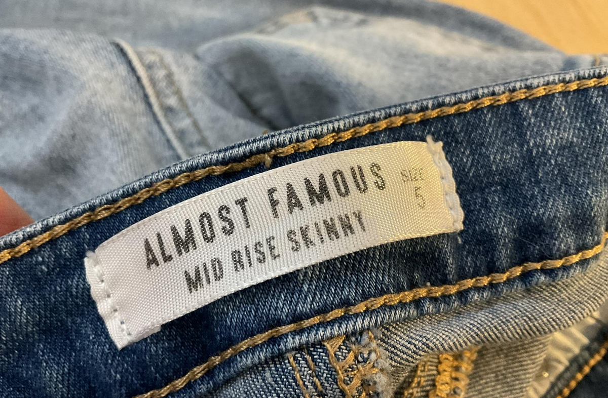 Almost Famous Jeans Juniors 5 Blue Mid Rise Skinny Sequin Side Stripe Stretch