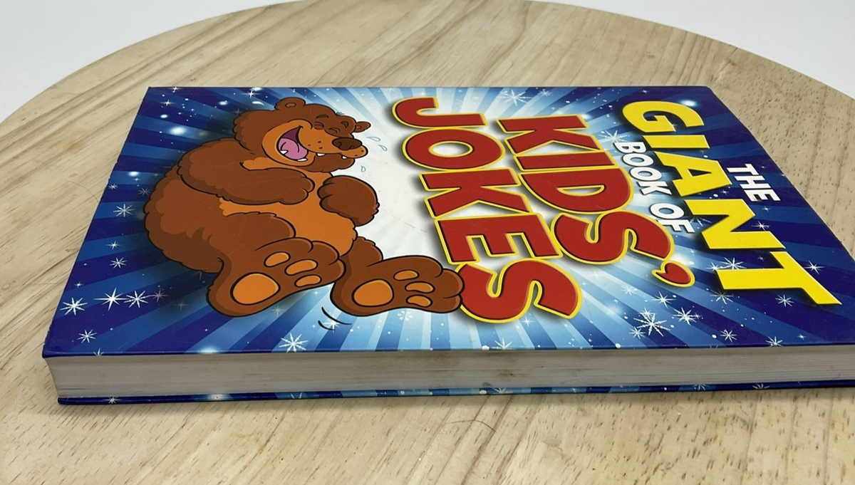 Arcturus The Giant Book Of Kids' Jokes Paperback Humor ISBN 978-1-78404-278-3