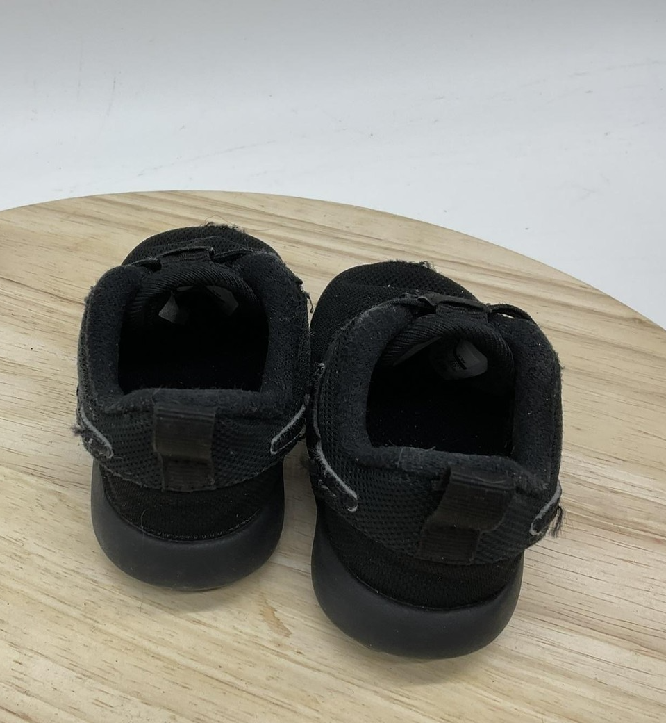 Nike Roshe One Shoes Toddler Size 4C Black Triple Black Mesh 2016 749427-010