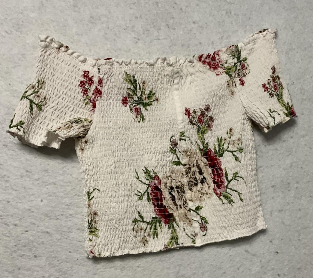 Feathers Blouse Womens Size L White Floral Off Shoulder Smocked Crop Top Stretch