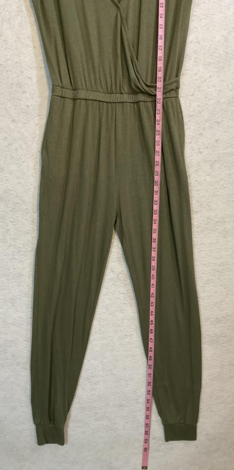 Serra Jumpsuit Womens Medium Green Short Sleeve Surplice V Neck Jogger Casual